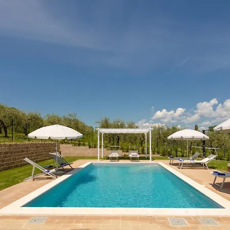 La Collina Degli Ulivi 8&2, Emma מונטפאלקו
