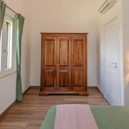 וילה La Collina Degli Ulivi 8&2, Emma *