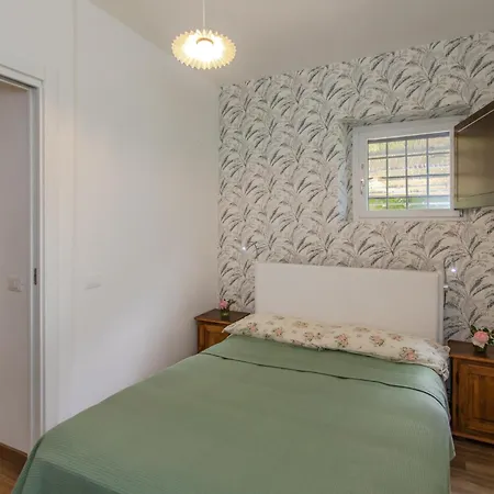 La Collina Degli Ulivi 8&2, Emma *