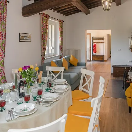 La Collina Degli Ulivi 8&2, Emma וילה