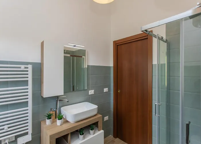 La Collina Degli Ulivi 8&2, Emma Villa